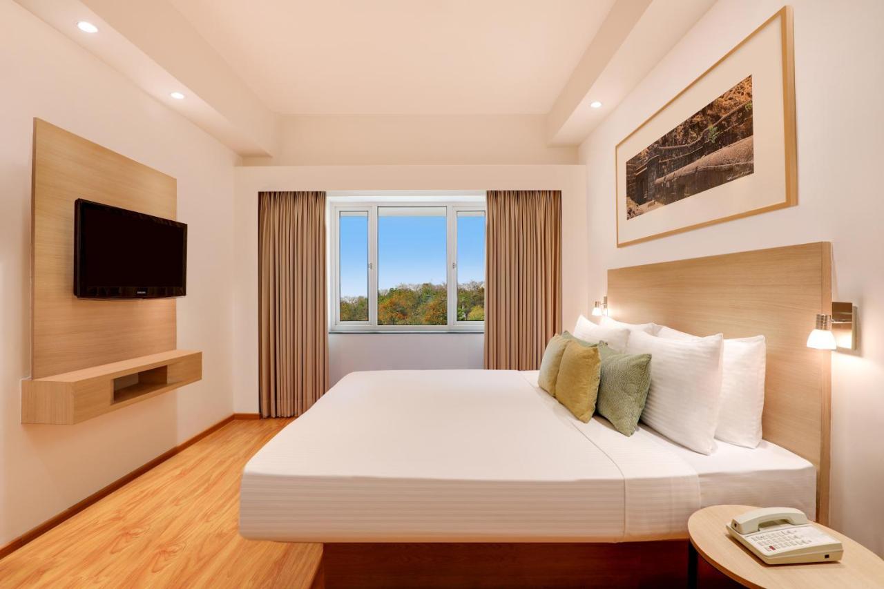 הינג'וואדי Lemon Tree Hotel Hinjewadi Pune מראה חיצוני תמונה