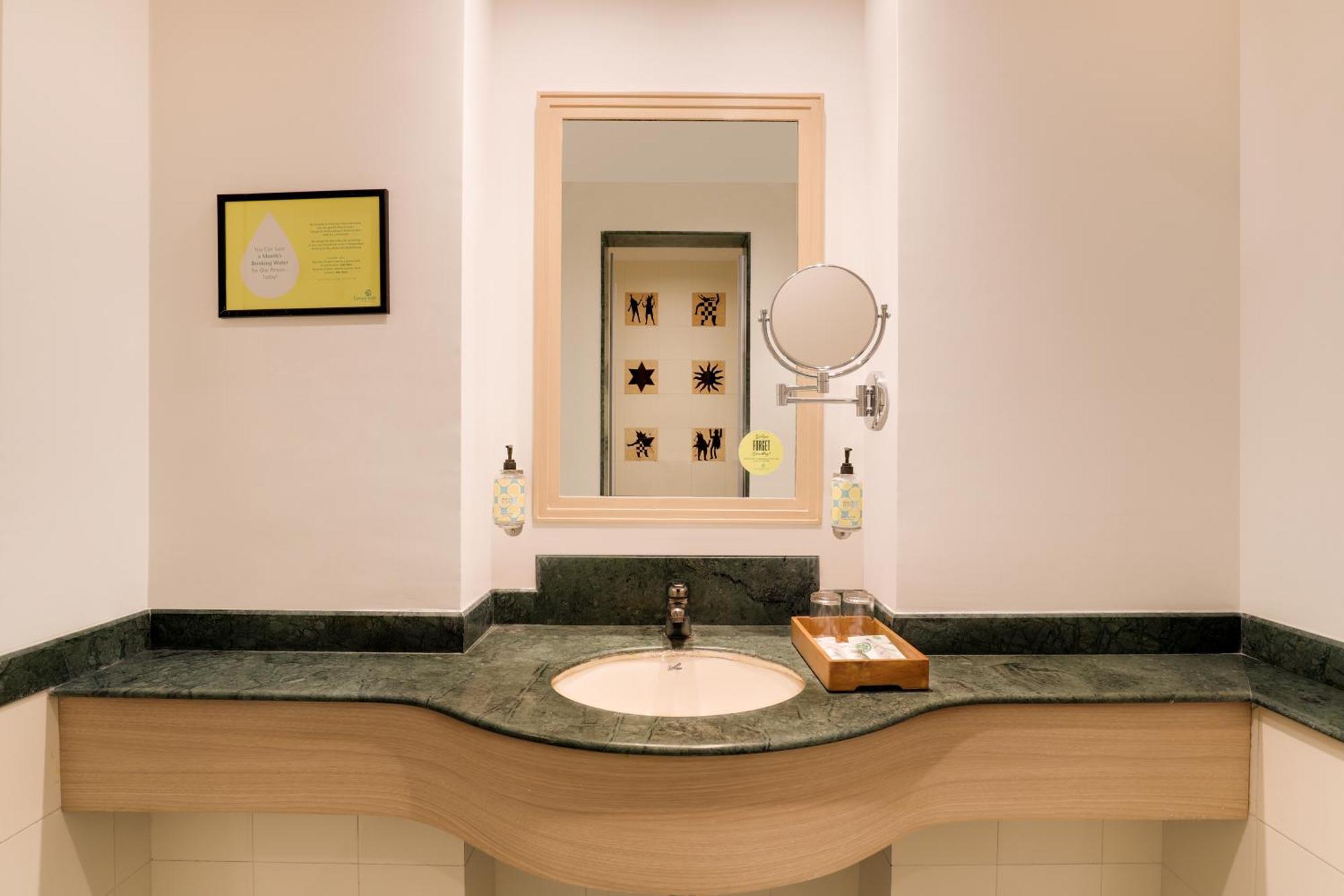 הינג'וואדי Lemon Tree Hotel Hinjewadi Pune מראה חיצוני תמונה