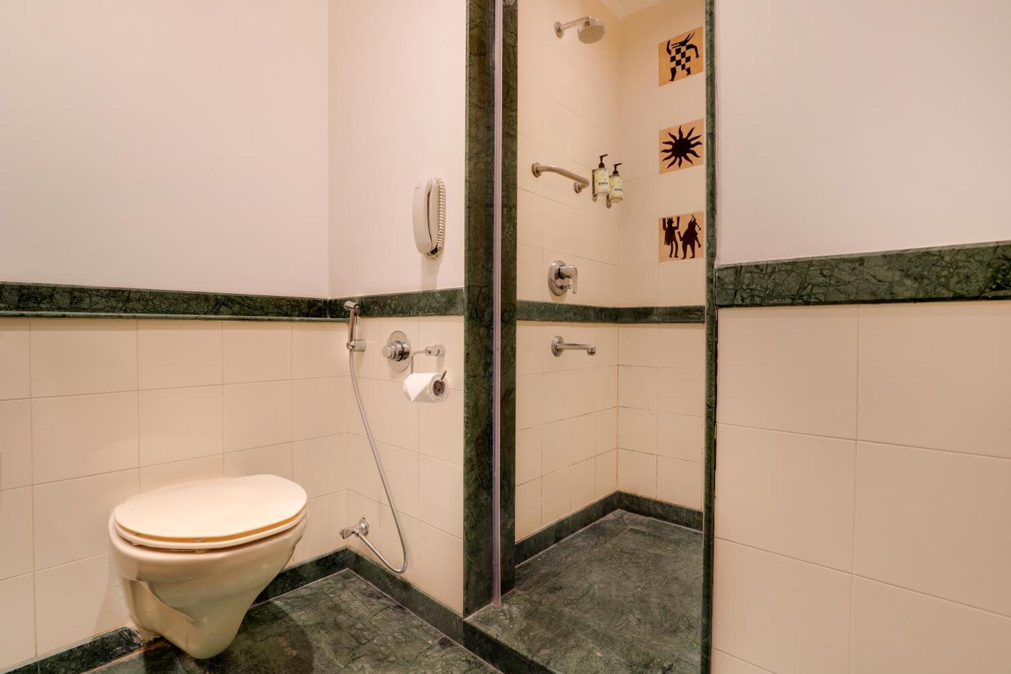 הינג'וואדי Lemon Tree Hotel Hinjewadi Pune מראה חיצוני תמונה