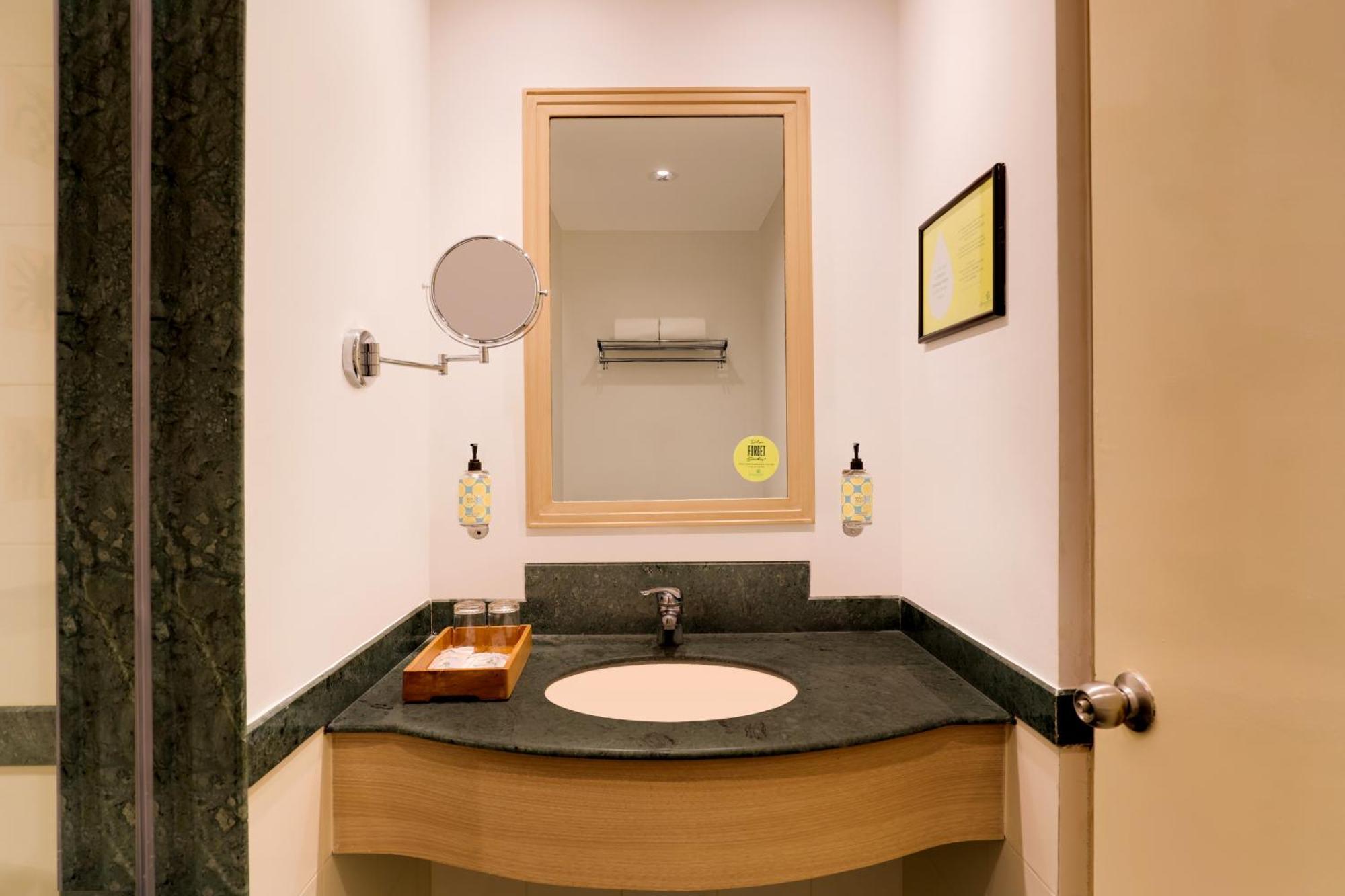 הינג'וואדי Lemon Tree Hotel Hinjewadi Pune מראה חיצוני תמונה