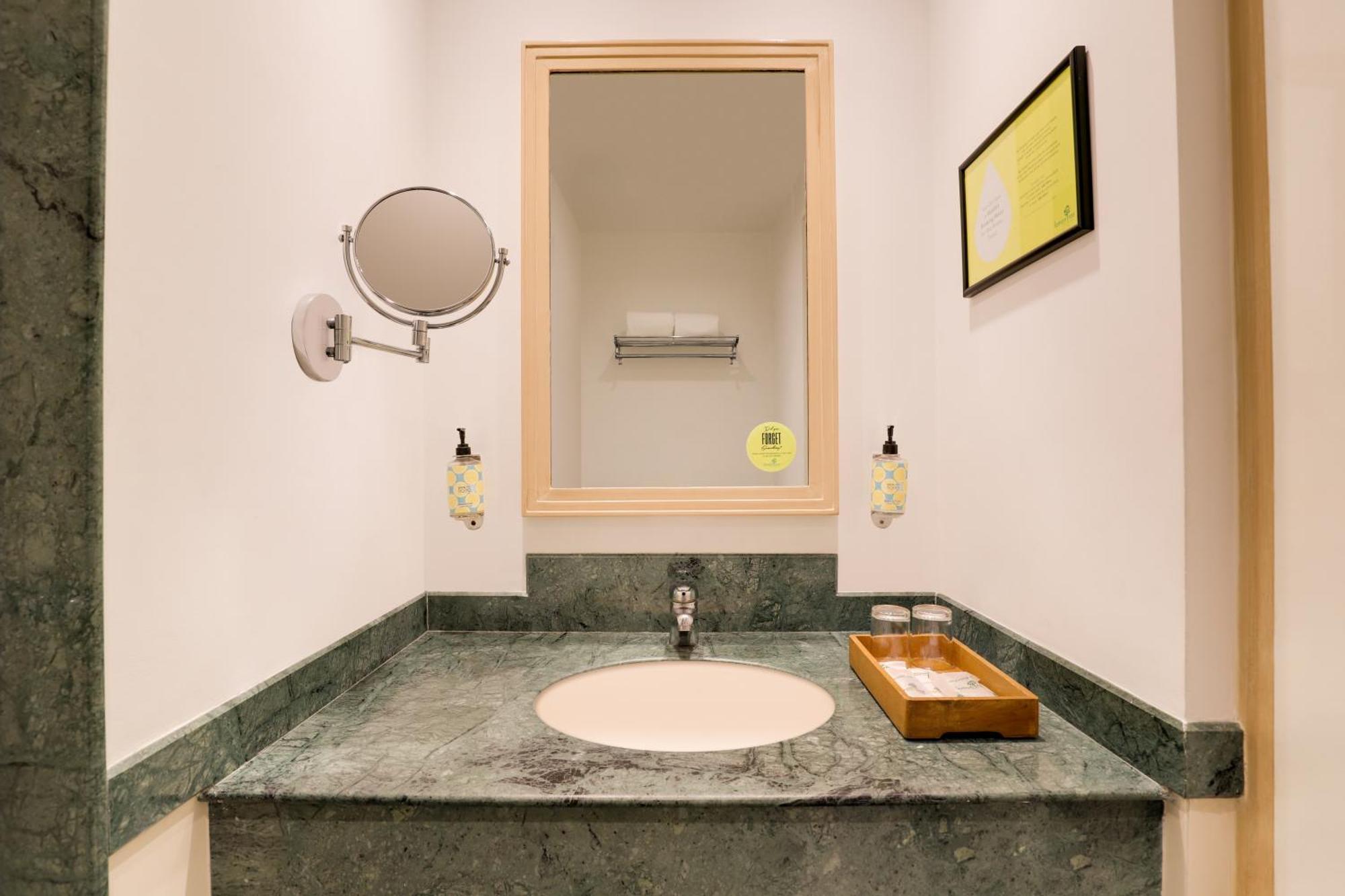 הינג'וואדי Lemon Tree Hotel Hinjewadi Pune מראה חיצוני תמונה
