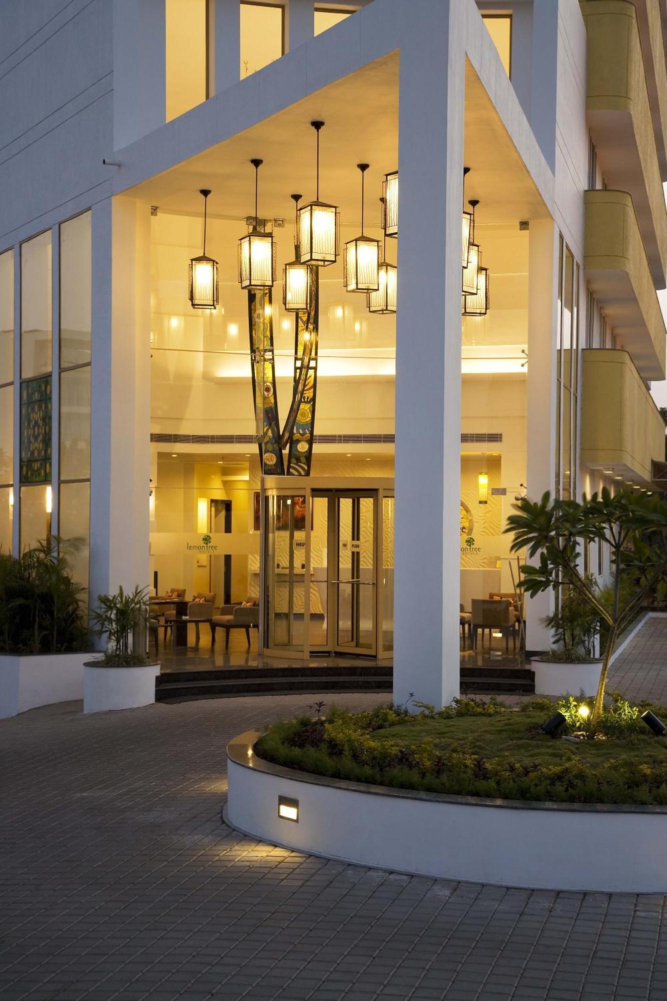 הינג'וואדי Lemon Tree Hotel Hinjewadi Pune מראה חיצוני תמונה