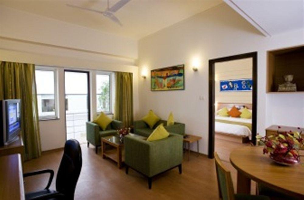 הינג'וואדי Lemon Tree Hotel Hinjewadi Pune מראה חיצוני תמונה