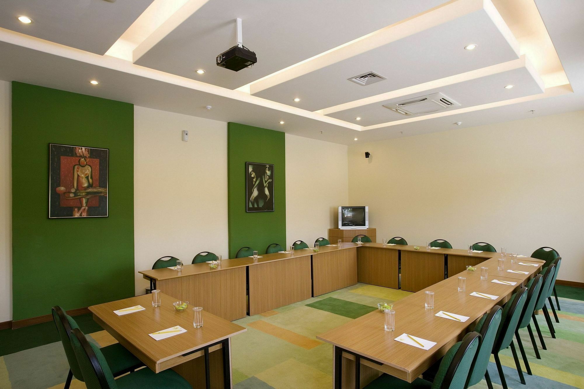 הינג'וואדי Lemon Tree Hotel Hinjewadi Pune מראה חיצוני תמונה